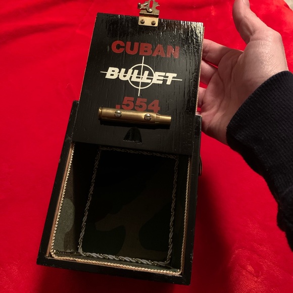 Cuban bullet black cigar box purse w/ gold tassel - Picture 3 of 6